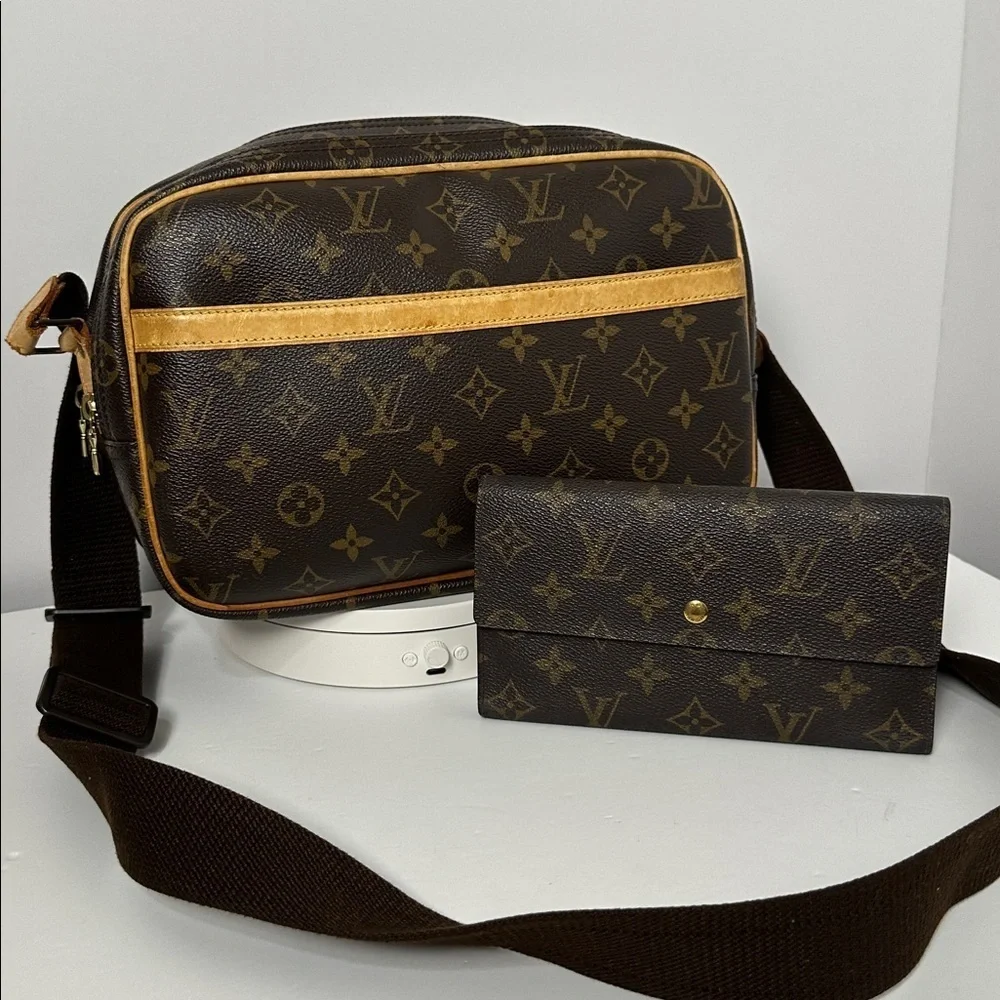 💯 Authentic Louis Vuitton Reporter  w/ Free LV Wallet🍀 - Picture 3 of 16